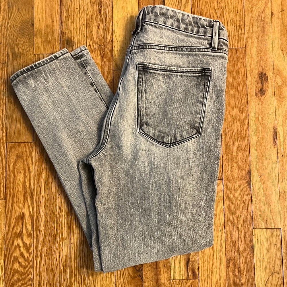 Good American Light Gray Straight Jeans- size 6/28